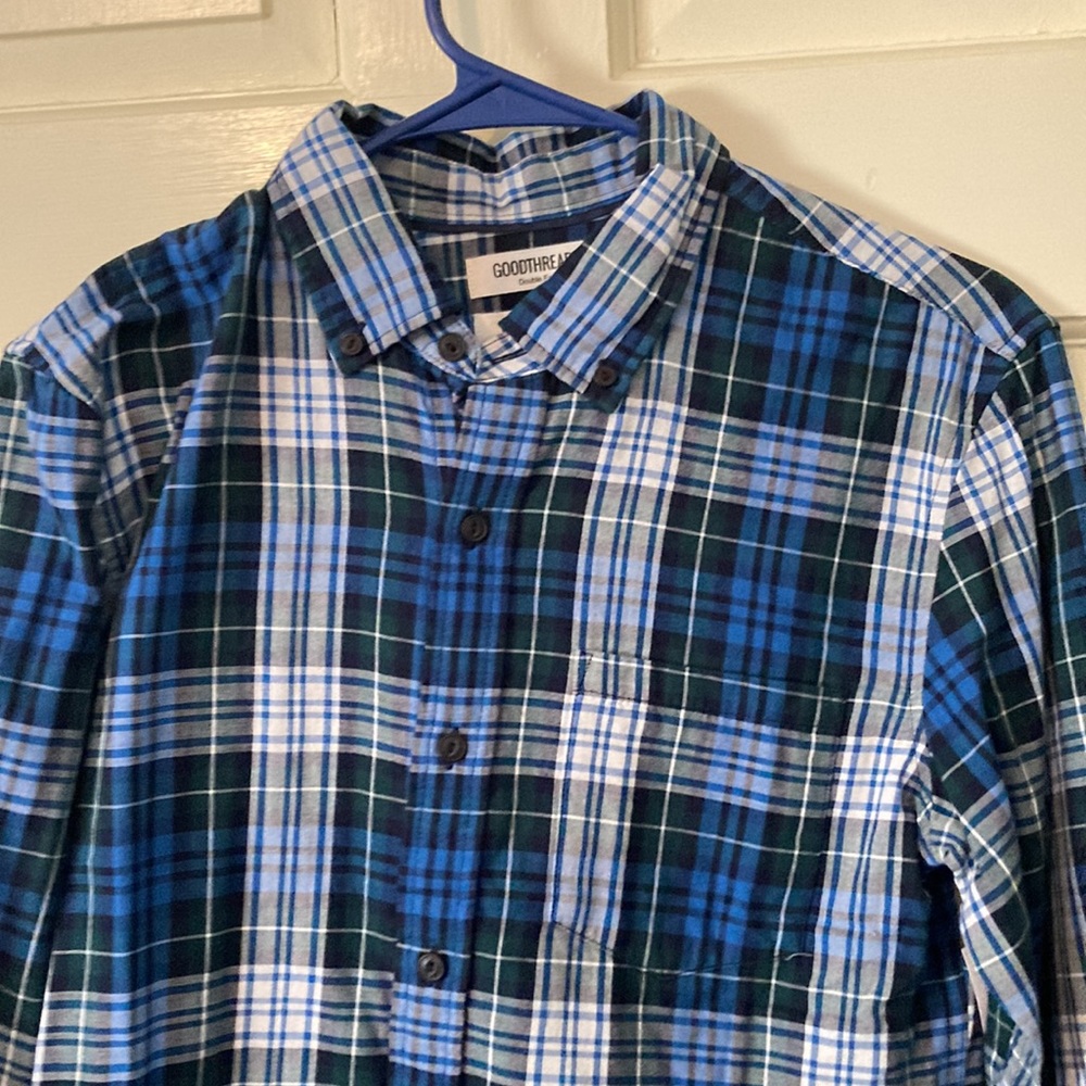 Button down shirt - Picture 2 of 4
